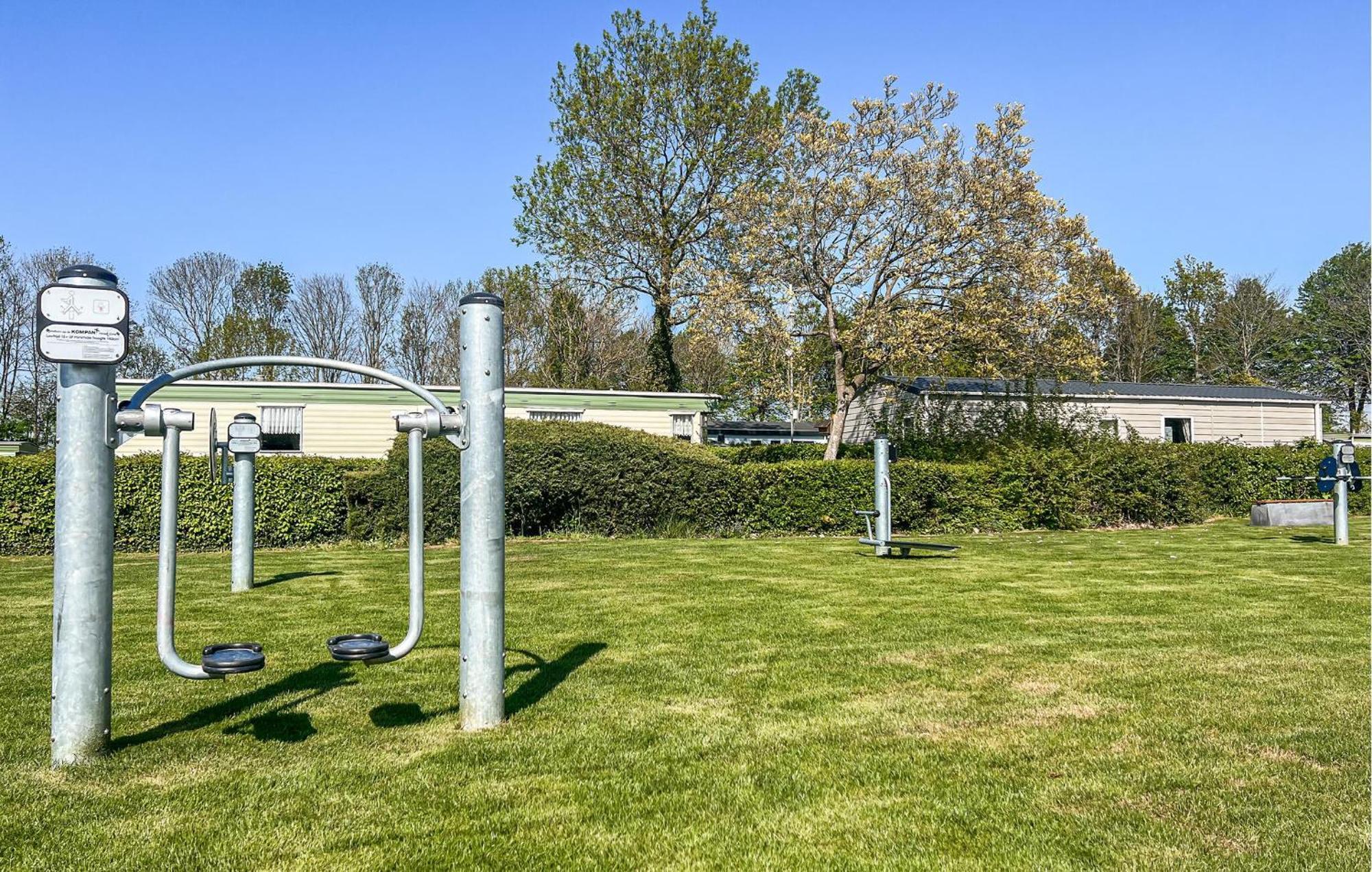 Vakantiepark De Zeeuwse Parel Scherpenisse Buitenkant foto